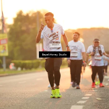 Runner Photo 7676737