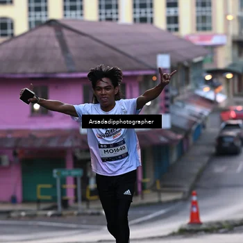 Runner Photo 7676747