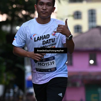 Runner Photo 7676754