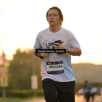 Runner Photo 7676765