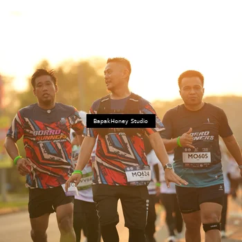 Runner Photo 7676766