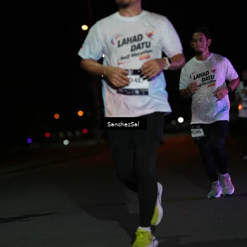 Runner Photo 7676772