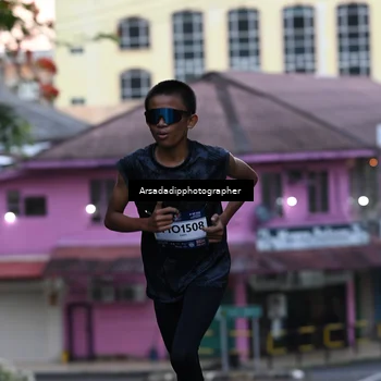 Runner Photo 7676773