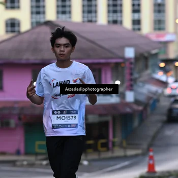 Runner Photo 7676775