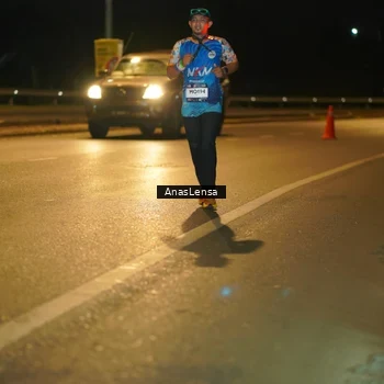 Runner Photo 7676780