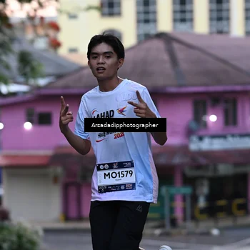 Runner Photo 7676791