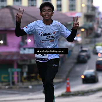Runner Photo 7676800
