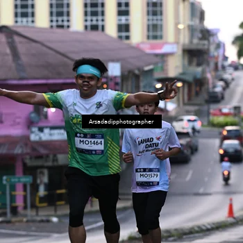 Runner Photo 7676803