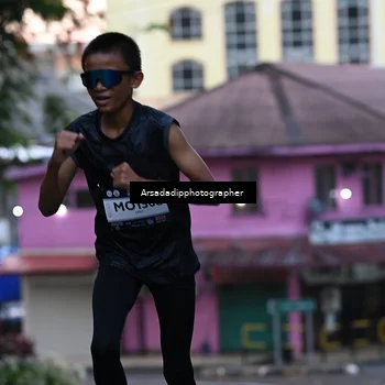 Runner Photo 7676804