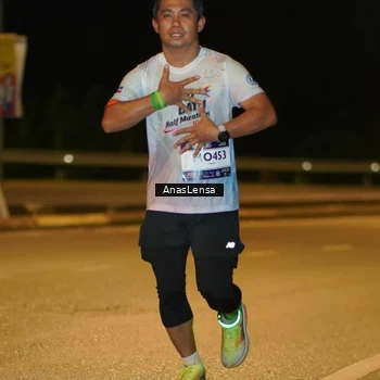 Runner Photo 7676817