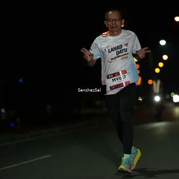 Runner Photo 7676820