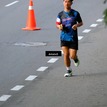 Runner Photo 7676834