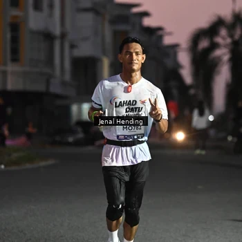 Runner Photo 7676836