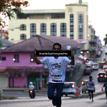 Runner Photo 7676848
