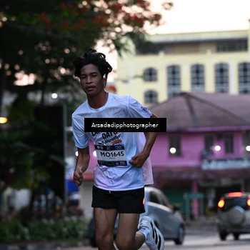 Runner Photo 7676850