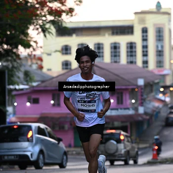 Runner Photo 7676855
