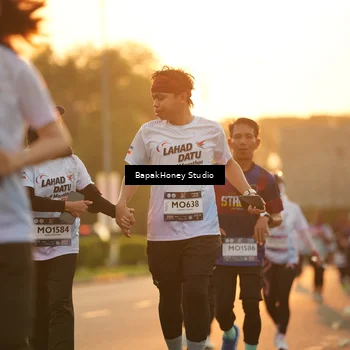 Runner Photo 7676859