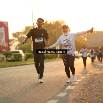 Runner Photo 7676860