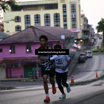 Runner Photo 7676862