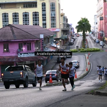 Runner Photo 7676870