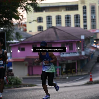 Runner Photo 7676872