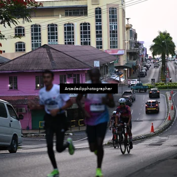 Runner Photo 7676874