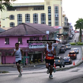 Runner Photo 7676879
