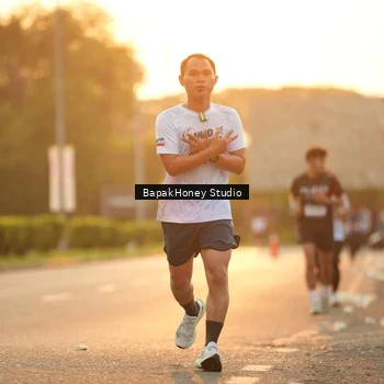 Runner Photo 7676883
