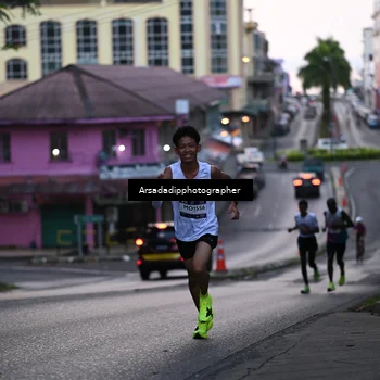 Runner Photo 7676886