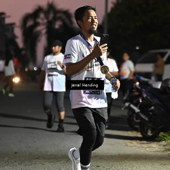 Runner Photo 7676892