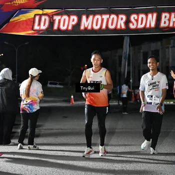 Runner Photo 7676900