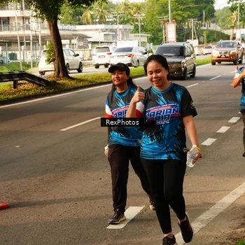 Runner Photo 7676921