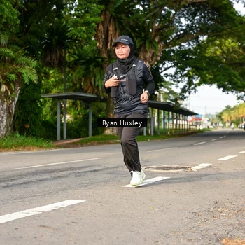 Runner Photo 7676925
