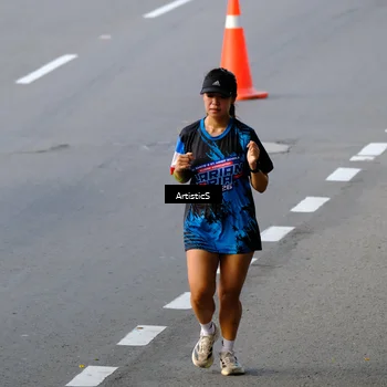 Runner Photo 7676926