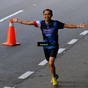 Runner Photo 7676935