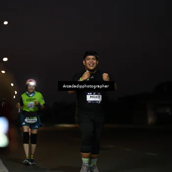 Runner Photo 7676939