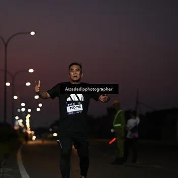 Runner Photo 7676941