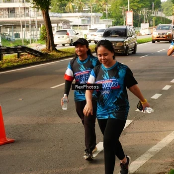 Runner Photo 7676949