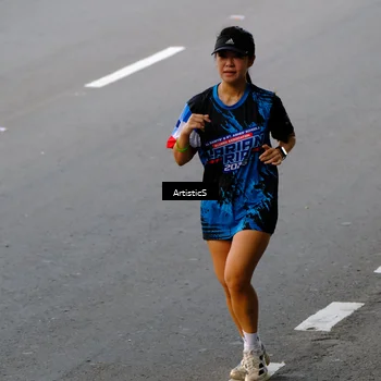 Runner Photo 7676957