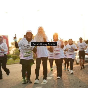 Runner Photo 7676975