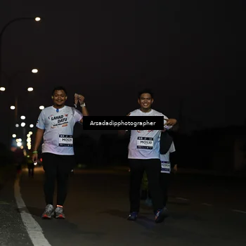 Runner Photo 7676978