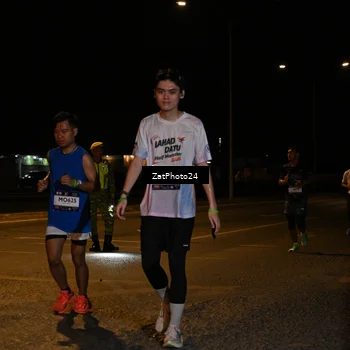 Runner Photo 7676979