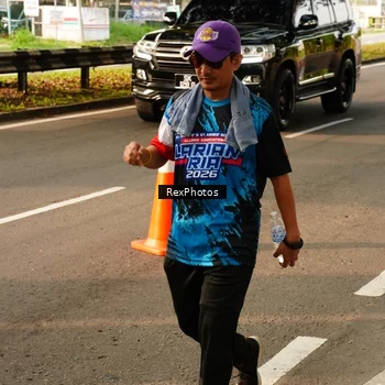 Runner Photo 7676986