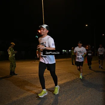 Runner Photo 7677022