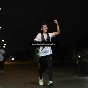 Runner Photo 7677033