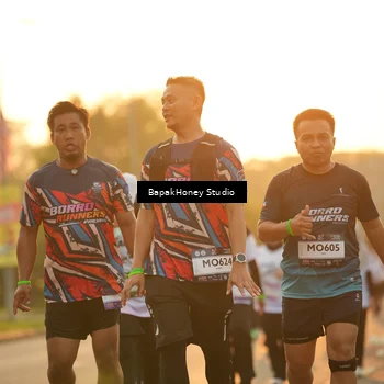 Runner Photo 7677035