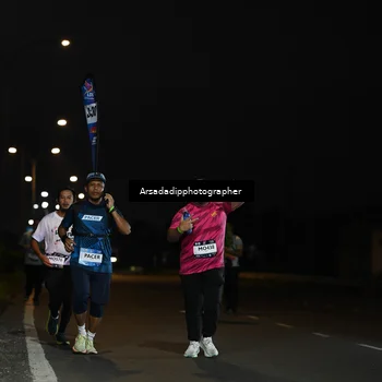 Runner Photo 7677058