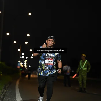 Runner Photo 7677066