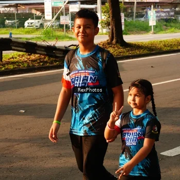 Runner Photo 7677073