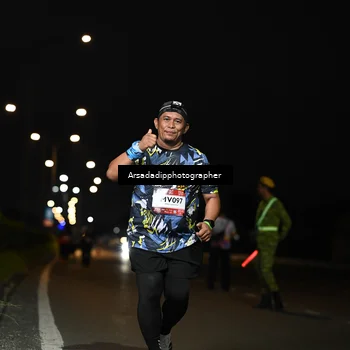 Runner Photo 7677076
